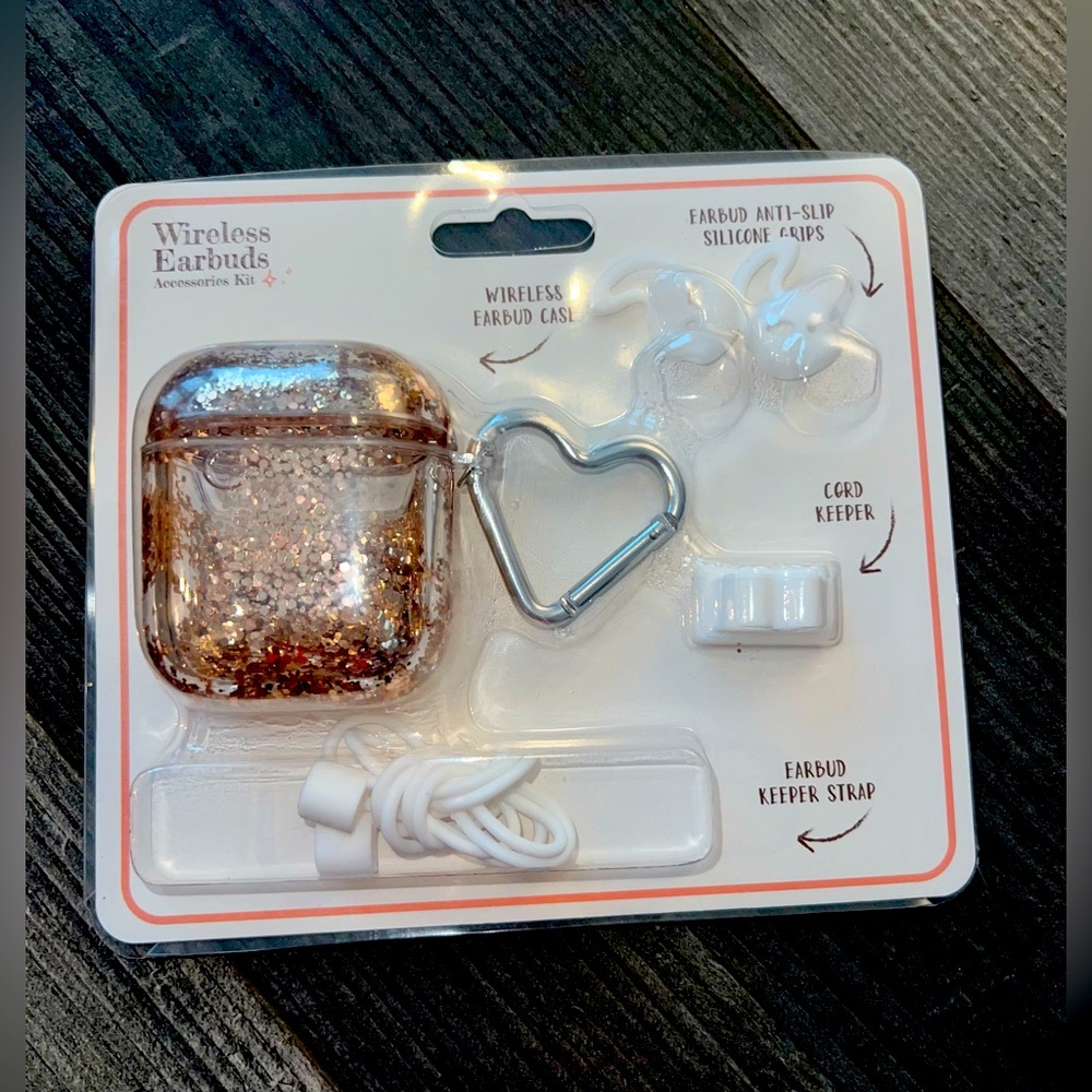 NIP Wireless Earbuds Accessories Kit - Gold